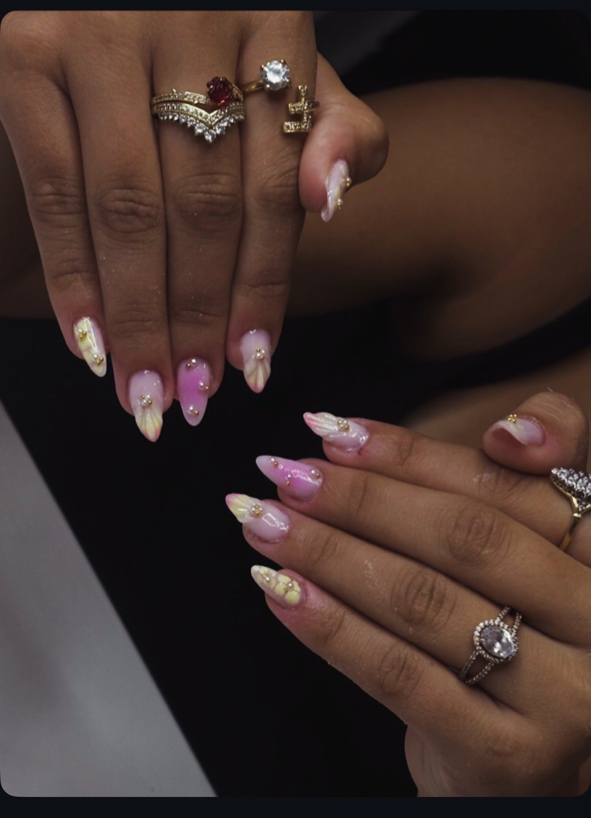 Nail art perles dorées 3D, Studio Gold Marseille